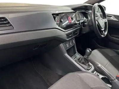 Used VW Polo SE 95 HP (69 kW) 2019 White Hatchback
