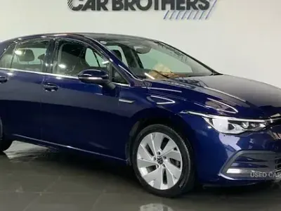 Second-hand VW Golf VII Style 115 CP (84 kW) 2020 Albastru Hatchback