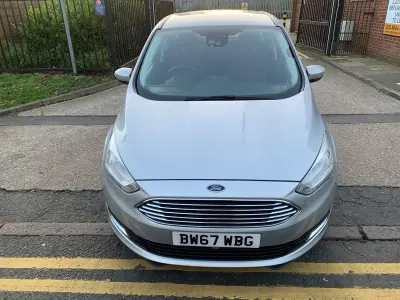 Käytetty Ford C-MAX
