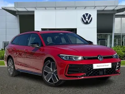 New VW Passat Black Edition 272 HP (200 kW) 2026 Red Estate