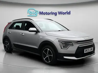 Używany Kia Niro 139 KM (102 kW) 2023 Szary SUV