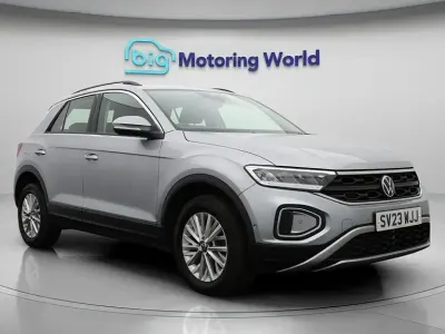 Używany VW T-Roc S 110 KM (80 kW) 2023 Srebrny SUV