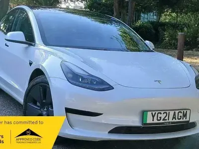 Used Tesla Model 3 Standard Range 177 kW (241 HP) 2021 White Sedan