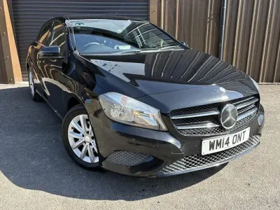 Begagnad Mercedes A180 SE 122 HK (89 kW) 2013 Svart Halvkombi