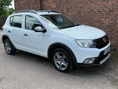 Used Dacia Sandero Lauréate 2017 White Hatchback