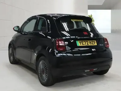 Used Fiat 500e Red 85 kW (116 HP) 2023 Black Hatchback