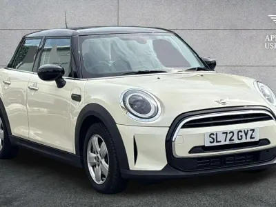 Used Mini Cooper Classic 134 HP (98 kW) 2022 White Hatchback