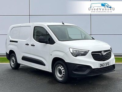 Used Vauxhall Combo 100 HP (73 kW) 2021 White MPV