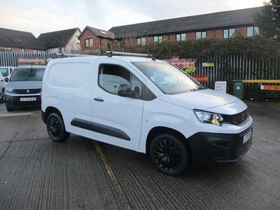 White Used 2022 Peugeot Partner Premium MPV | £8,990 (Fair price)