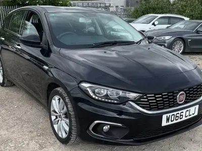 Used Fiat Tipo Lounge 95 HP (69 kW) 2016 Black Hatchback
