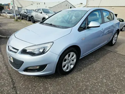 Used Vauxhall Astra Design Edition 2014 Silver Hatchback