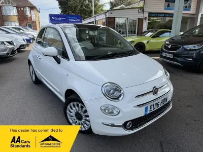 Gebraucht Fiat 500 Lounge 69 PS (50 kW) 2016 Weiß Kleinwagen