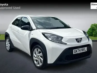 Used Toyota Aygo X PURE 72 HP (52 kW) 2024 White SUV