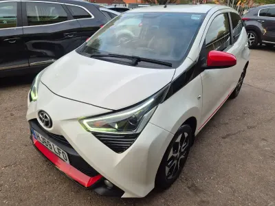 Used Toyota Aygo Trend 72 HP (52 kW) 2019 White Hatchback