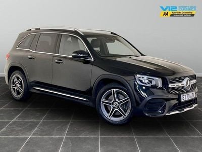 Mercedes GLB220