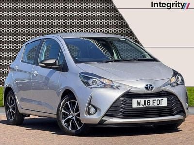 Usado Toyota Yaris 111 HP (81 kW) 2018 Prateado Citadino
