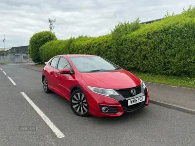 Used Honda Civic SE Plus 142 HP (104 kW) 2016 Red Hatchback