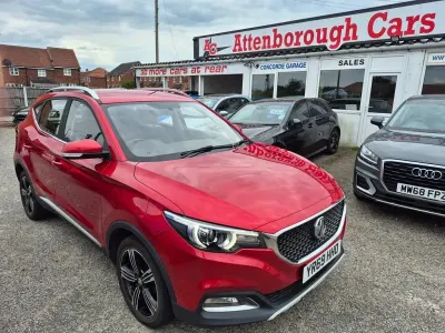 Usado MG ZS Exclusive 106 CV (77 kW) 2019 Rojo SUV