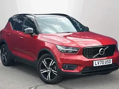 Usado Volvo XC40 R-Design 163 HP (119 kW) 2021 SUV