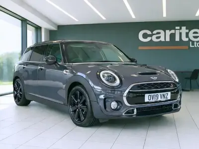 Usado Mini Cooper Clubman Exclusive 192 CV (141 kW) 2019 Gris Familiar