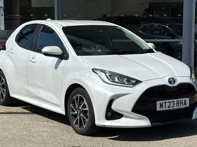 Used Toyota Yaris Hybrid Design 116 HP (85 kW) 2026 Hatchback