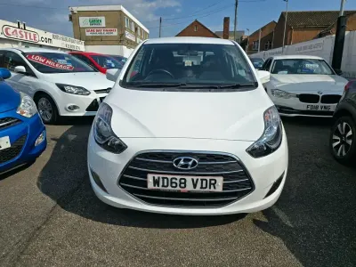 Used Hyundai ix20 SE 125 HP (91 kW) 2019 White Hatchback