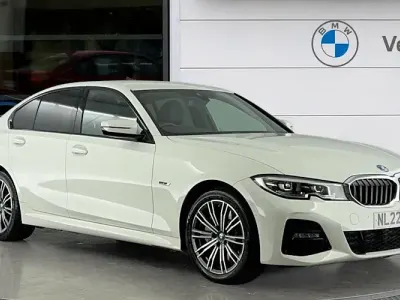 Begagnad BMW 330e M Sport 292 HK (214 kW) 2022 Vit Sedan
