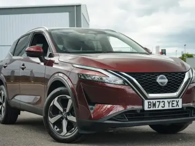Used Nissan Qashqai N-Connecta 138 HP (101 kW) 2024 Red SUV