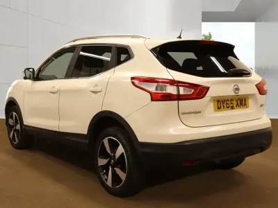 Used Nissan Qashqai N-TEC 2015 White SUV