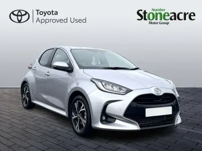 Used Toyota Yaris Design 113 HP (83 kW) 2025 Silver Hatchback