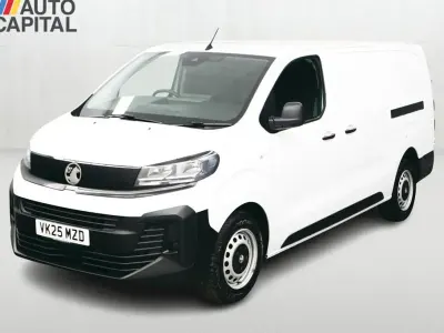 Used Vauxhall Vivaro 145 HP (106 kW) 2025 White MPV