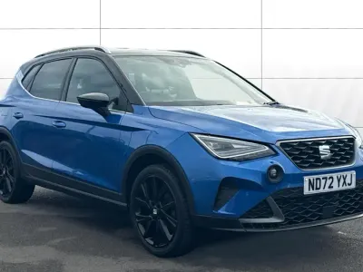 Usado Seat Arona FR 110 CV (80 kW) 2022 Azul SUV