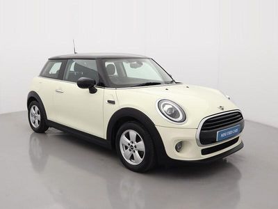 Used Mini Cooper Classic 134 HP (98 kW) 2021 White Hatchback