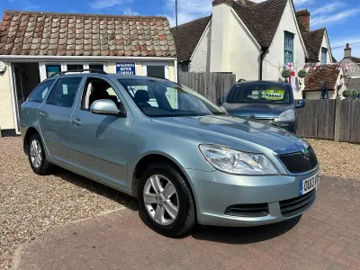 Used Skoda Octavia SE 2013 Green Estate