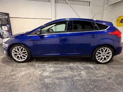 Używany Ford Focus Titanium X 120 KM (88 kW) 2017 Niebieski Hatchback