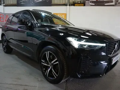 Used Volvo XC60 R-Design 197 HP (144 kW) 2022 Black SUV