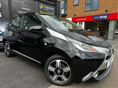 Używany Toyota Aygo X-clusiv 69 KM (50 kW) 2015 Czarny Hatchback