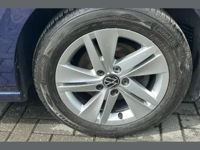 Used VW Golf VIII Life 128 HP (94 kW) 2020 Blue Hatchback