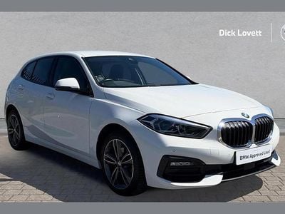 Używany BMW 116 Sport Line 114 KM (83 kW) 2023 Biały Hatchback