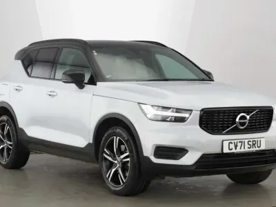 Used Volvo XC40 R-Design 194 HP (142 kW) 2022 SUV