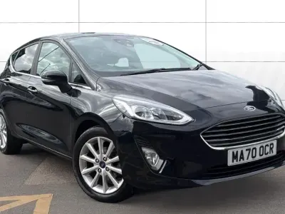 Begagnad Ford Fiesta Titanium 95 HK (69 kW) 2020 Svart Halvkombi