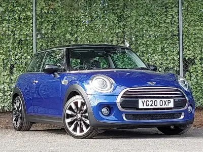 Usado Mini Cooper Exclusive 136 HP (100 kW) 2020 Azul Citadino