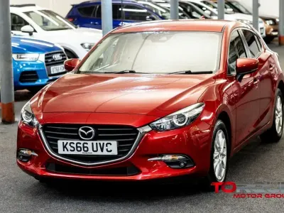 Used Mazda 3 165 HP (121 kW) 2016 Red Hatchback