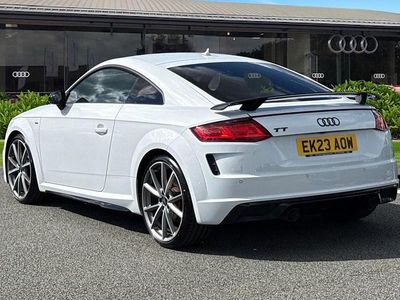Usado Audi TT Black Edition 245 HP (180 kW) 2023 Branco Coupé