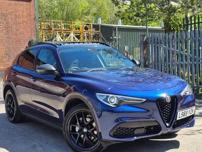 Begagnad Alfa Romeo Stelvio 200 HK (147 kW) 2019 Blå SUV