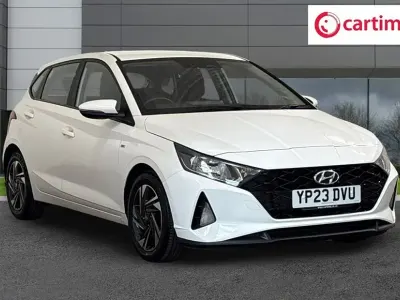 Used Hyundai i20 SE 101 HP (74 kW) 2023 White Hatchback