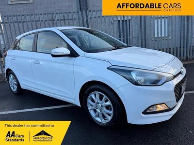 White Used 2017 Hyundai i20 SE Hatchback | £7,450 (Fair price)