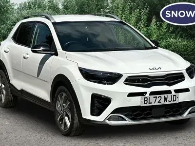 Used Kia Stonic GT-Line 120 HP (88 kW) 2023 White SUV