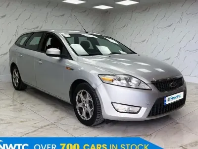 Usado Ford Mondeo Zetec 140 HP (102 kW) 2009 Prateado Carrinha
