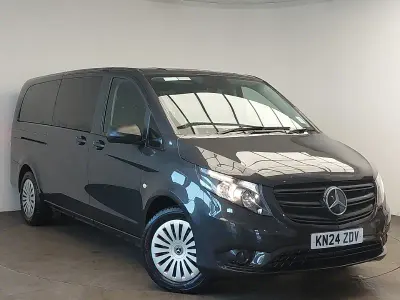 Begagnad Mercedes Vito 2024 Grå Van